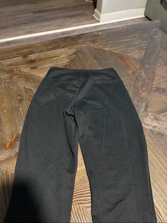 Patagonia Black Women's Leggings - Picture 9 of 12